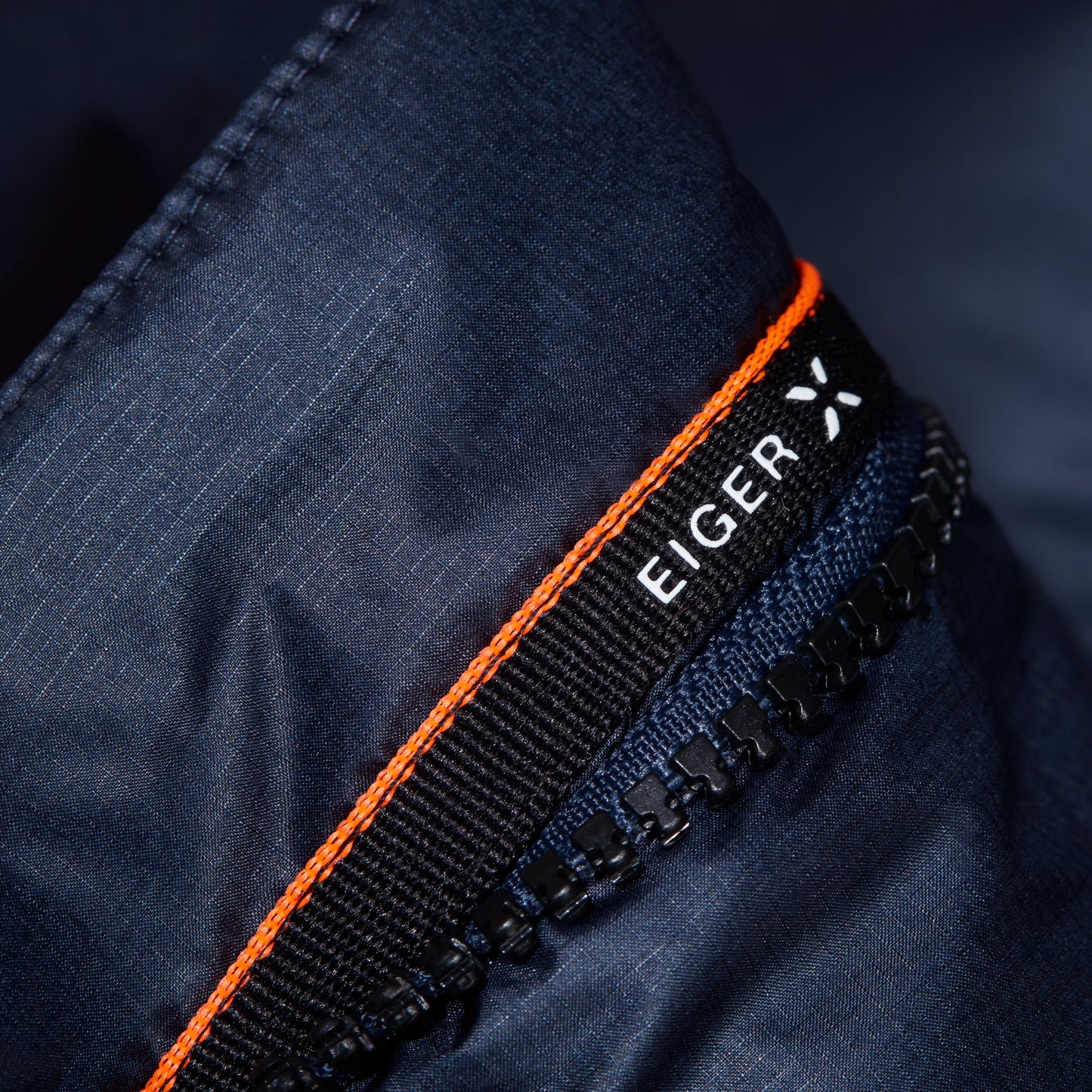 mammut dunu jaka eigerjoch pro in hooded viriesu 1