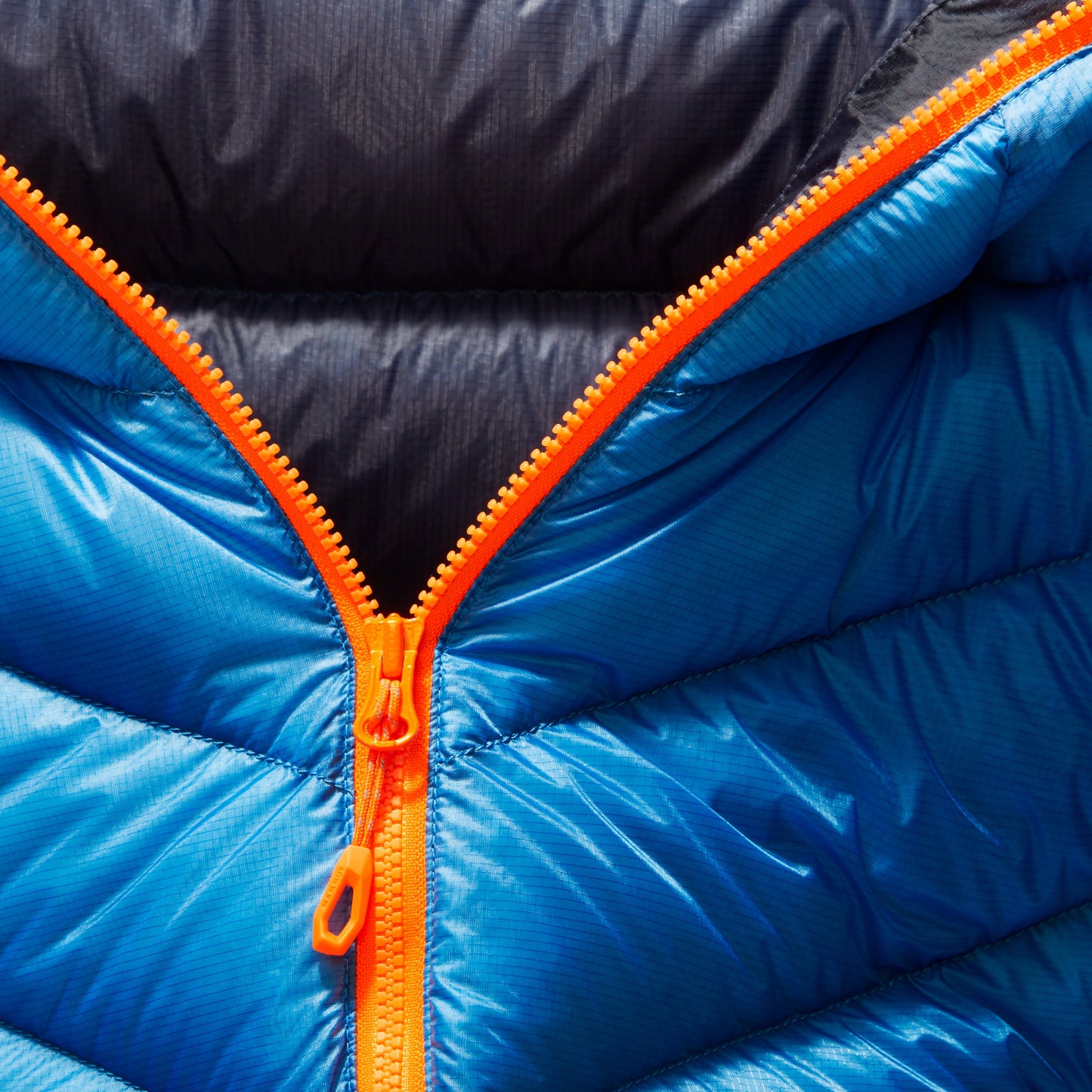 mammut dunu jaka taiss in hooded viriesu