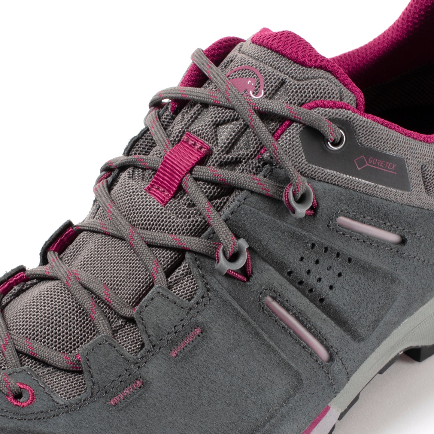 mammut alnasca low goretex apavi sieviesu 1