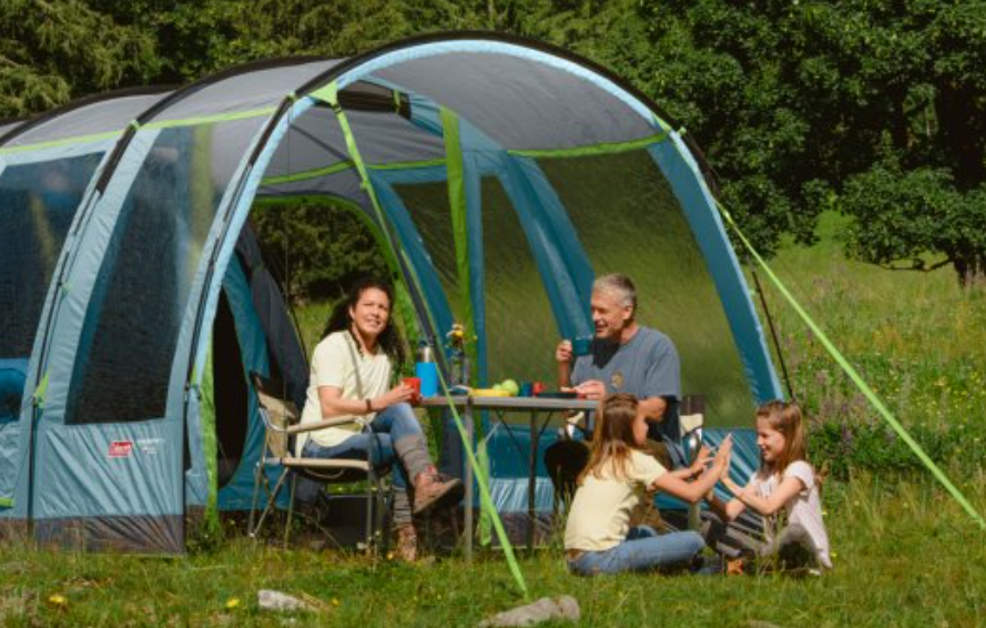 Četrvietīga telts Coleman Meadowood 4L Blackout