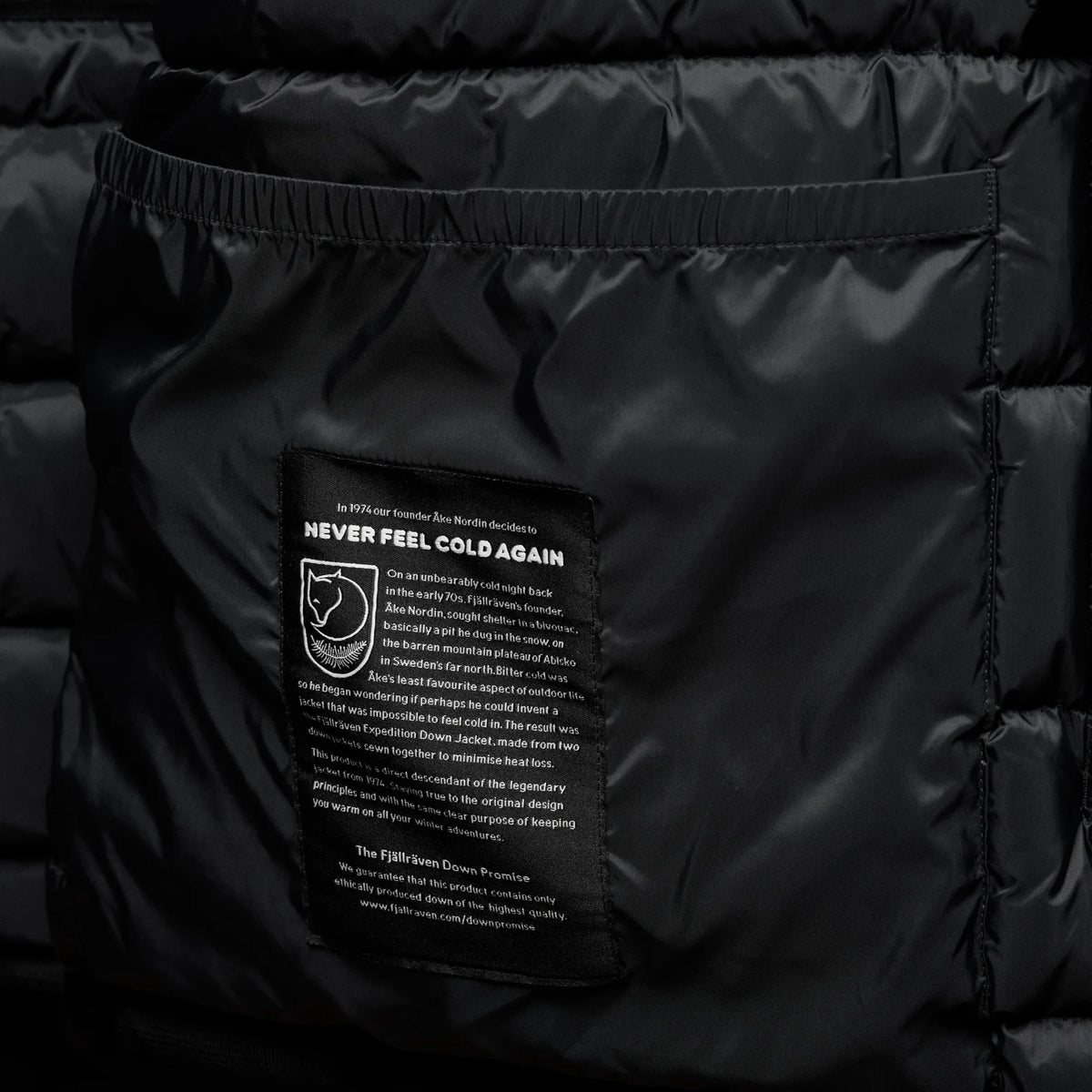 Fjallraven dūnu jaka Expedition Lite Black Edition vīriešu