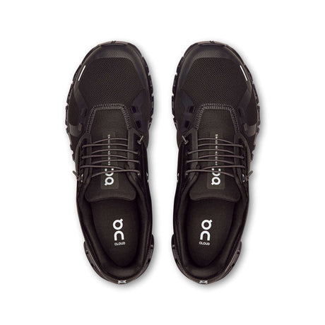 on running sneakers black